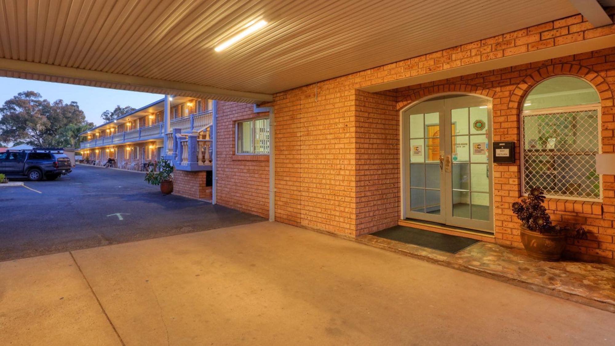 Blue Diamond Motor Inn Dubbo Exteriér fotografie